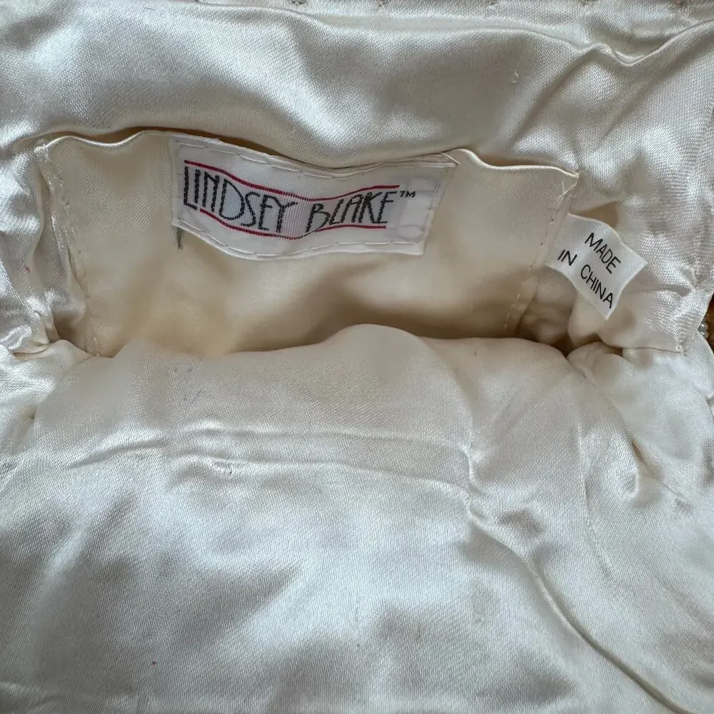 Vintage Lindsey Blake White Beaded Shell Kiss Lock Small Purse Evening Bag